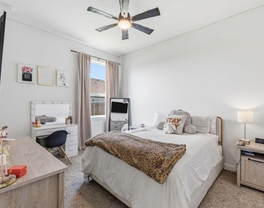 11610 E Wood Drive - Photo Thumbnail 26