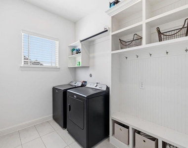 11610 E Wood Drive - Photo Thumbnail 31