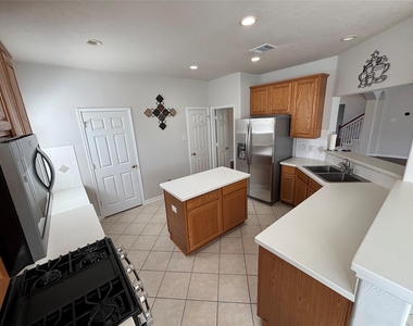 18002 Secret Branch Lane - Photo Thumbnail 9