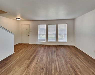 5349 Yale Drive - Photo Thumbnail 5