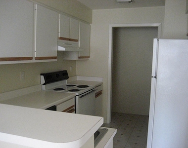 10112 Emerald Glen Lane - Photo Thumbnail 1