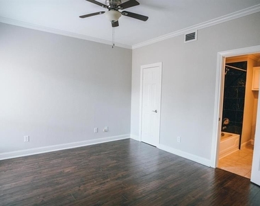 4144 Greystone Way - Photo Thumbnail 9