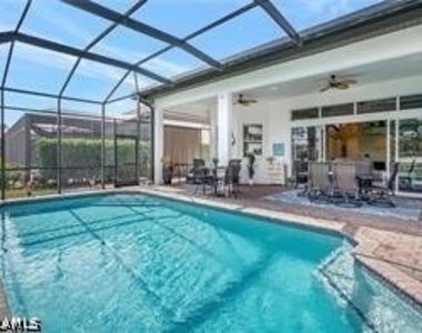 7636 Sussex Court - Photo Thumbnail 25