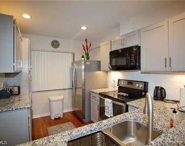 9871 Citadel Lane - Photo Thumbnail 11