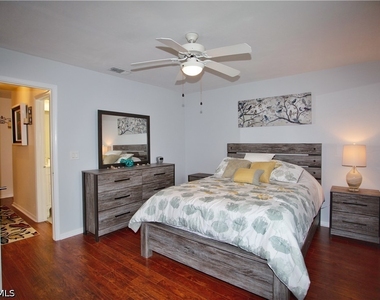 9871 Citadel Lane - Photo Thumbnail 25