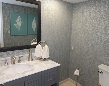 4251 Gulf Shore Boulevard N - Photo Thumbnail 11