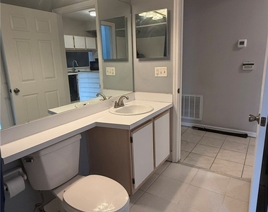 6490 Aragon Way - Photo Thumbnail 6
