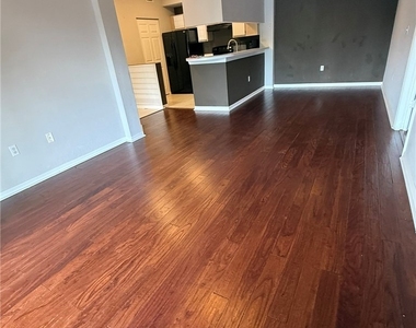 6490 Aragon Way - Photo Thumbnail 4