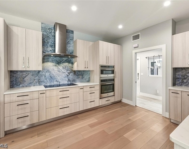 27088 Del Lane - Photo Thumbnail 5
