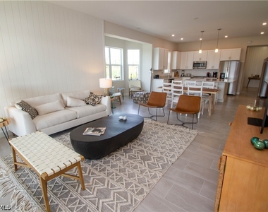 163 Indies Drive E - Photo Thumbnail 42
