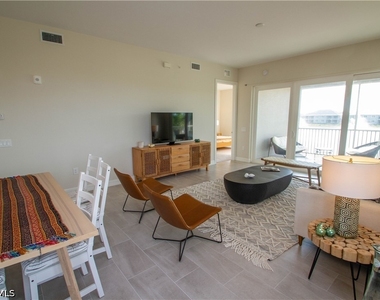 163 Indies Drive E - Photo Thumbnail 41