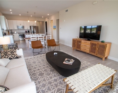 163 Indies Drive E - Photo Thumbnail 43