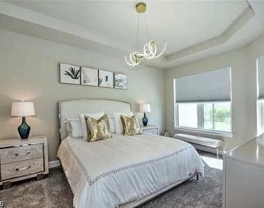 15158 Tolmino Street - Photo Thumbnail 5