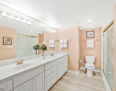 1111 Wildwood Lane - Photo Thumbnail 9