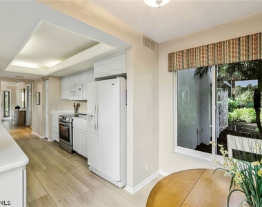 1111 Wildwood Lane - Photo Thumbnail 6