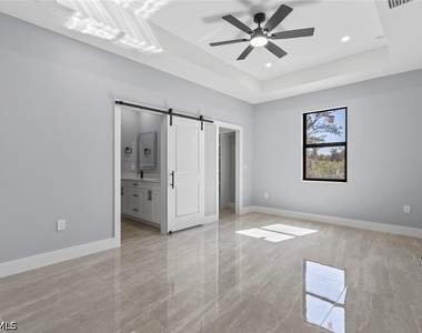 3815 9th Street Sw - Photo Thumbnail 3