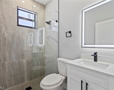 3815 9th Street Sw - Photo Thumbnail 6