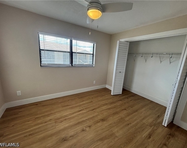 5327 Summerlin Road - Photo Thumbnail 7