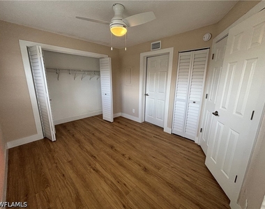 5327 Summerlin Road - Photo Thumbnail 8