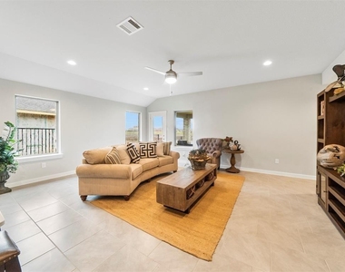 7922 Brumbly Lane - Photo Thumbnail 2