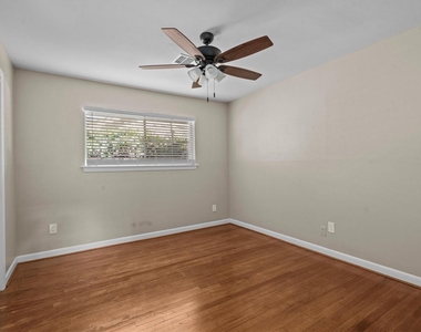10030 Haddington Drive - Photo Thumbnail 18
