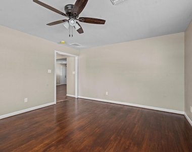 10030 Haddington Drive - Photo Thumbnail 4