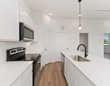 4710 Mallow Street - Photo Thumbnail 2