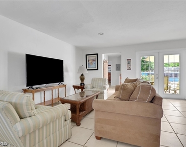 2772 Riverview Drive - Photo Thumbnail 9