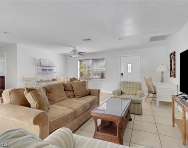 2772 Riverview Drive - Photo Thumbnail 14