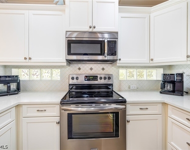 975 Tarpon Cove Drive - Photo Thumbnail 9