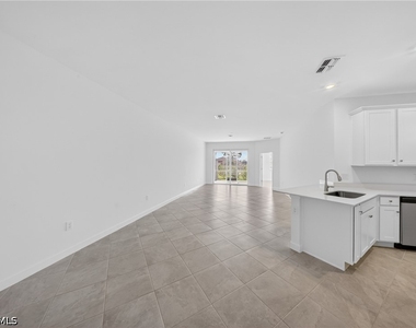 20559 Hazelnut Court S - Photo Thumbnail 6