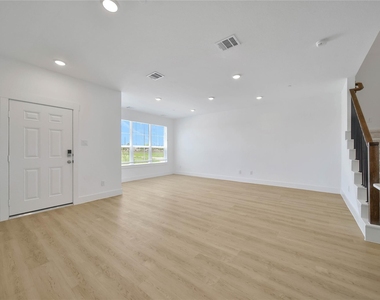 11918 Outer Bark Drive - Photo Thumbnail 6