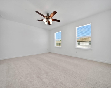 11918 Outer Bark Drive - Photo Thumbnail 12