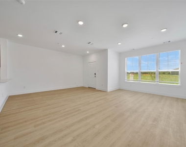 11918 Outer Bark Drive - Photo Thumbnail 4