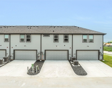 11918 Outer Bark Drive - Photo Thumbnail 26
