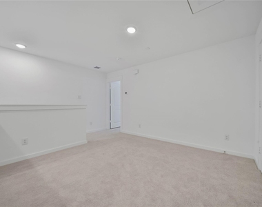 11918 Outer Bark Drive - Photo Thumbnail 19