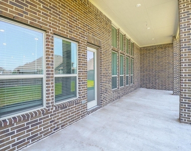 6502 Wild Hollow Court - Photo Thumbnail 18
