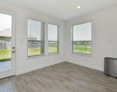6502 Wild Hollow Court - Photo Thumbnail 9