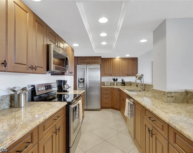 10420 Gulf Shore Drive - Photo Thumbnail 4