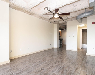 230 W Alabama - Photo Thumbnail 8