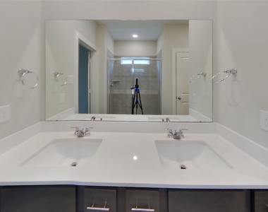 2431 Cohorn Trail - Photo Thumbnail 7
