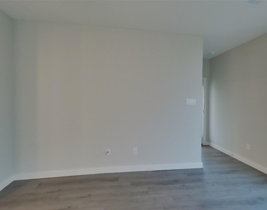 2431 Cohorn Trail - Photo Thumbnail 1