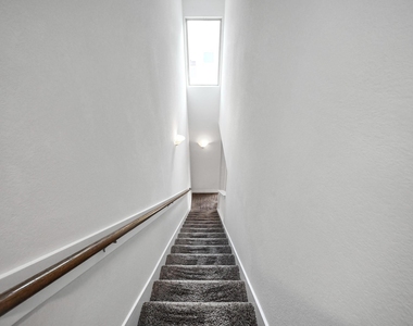 4423 Santorini Lane - Photo Thumbnail 14