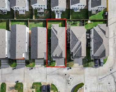 4423 Santorini Lane - Photo Thumbnail 31