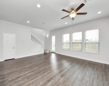 4423 Santorini Lane - Photo Thumbnail 12
