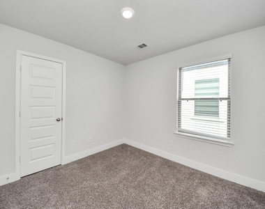 4423 Santorini Lane - Photo Thumbnail 25