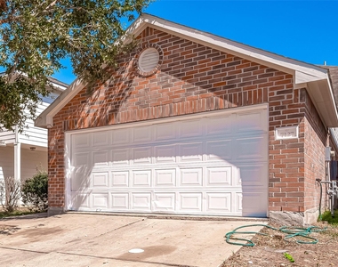 7127 Sedona Court - Photo Thumbnail 4