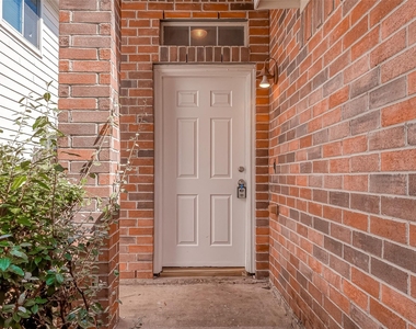 7127 Sedona Court - Photo Thumbnail 5
