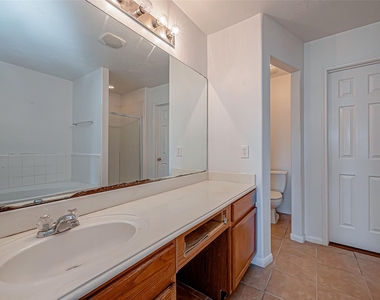 7127 Sedona Court - Photo Thumbnail 38