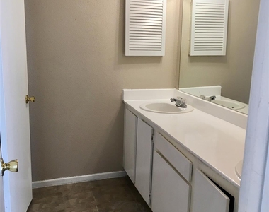 6200 W Tidwell Road - Photo Thumbnail 6